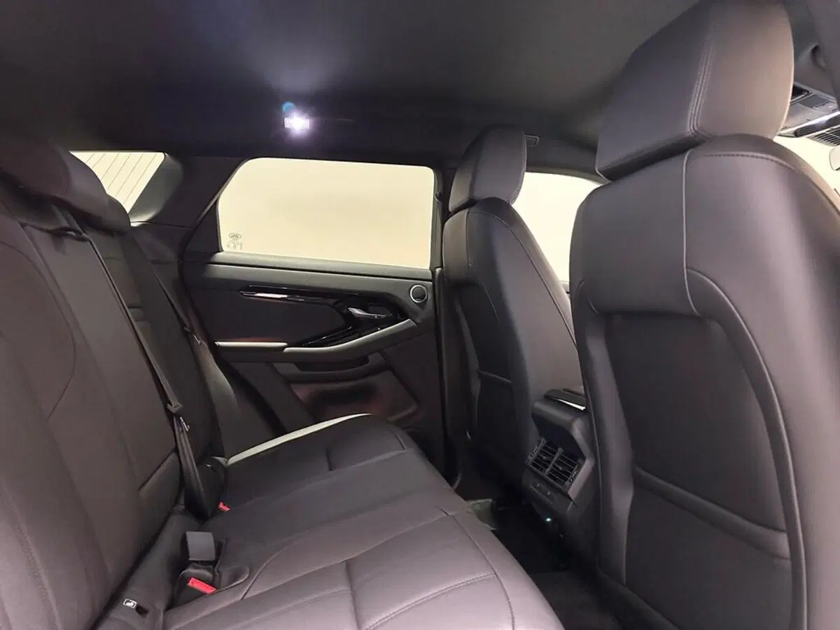 Land Rover Range Rover Evoque nuova a Varese (6)