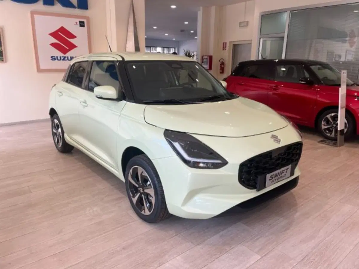 Suzuki Swift nuova a Torino (2)