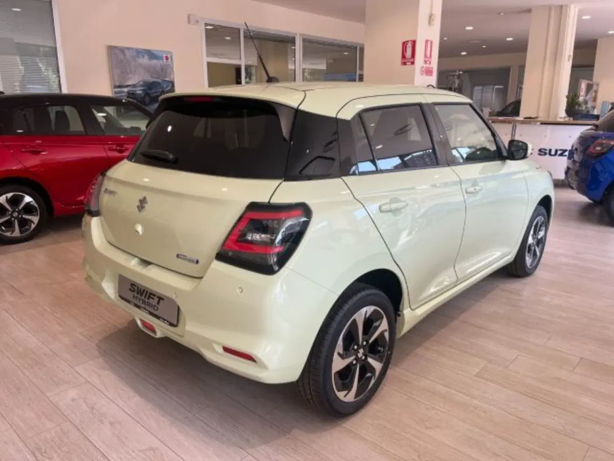 Suzuki Swift nuova a Torino (3)