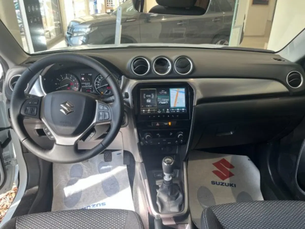 Suzuki Vitara nuova a Torino (9)