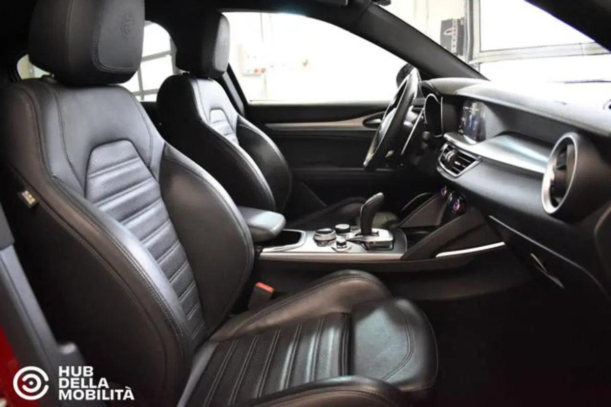 Alfa Romeo Stelvio usata a Perugia (12)