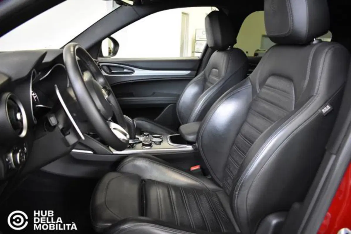 Alfa Romeo Stelvio usata a Perugia (14)