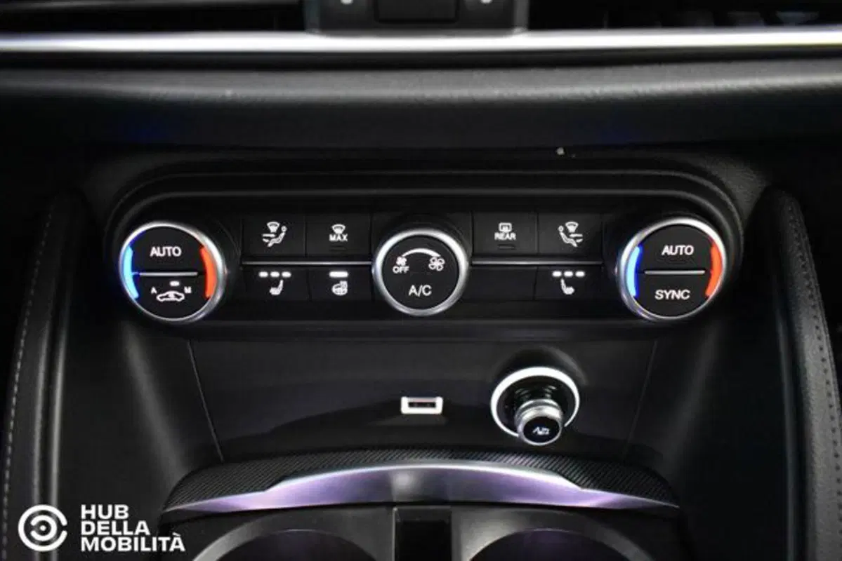 Alfa Romeo Stelvio usata a Perugia (17)