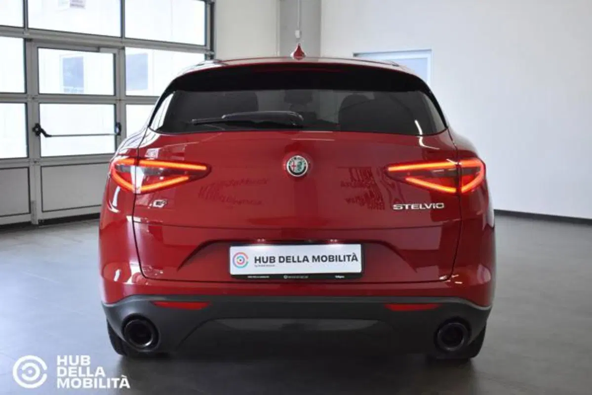 Alfa Romeo Stelvio usata a Perugia (5)