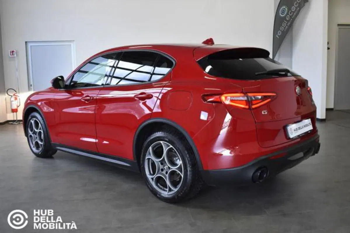 Alfa Romeo Stelvio usata a Perugia (6)