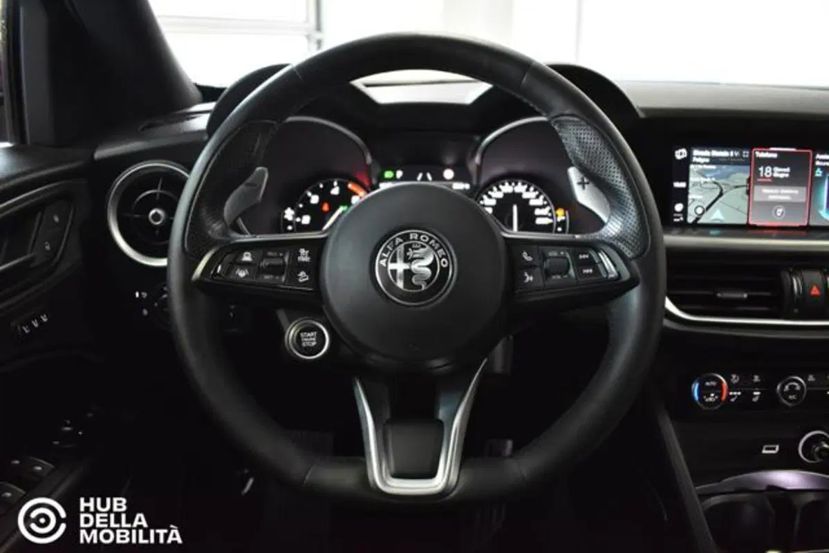 Alfa Romeo Stelvio usata a Perugia (9)