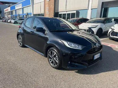 Toyota Yaris 1.5 Hybrid 5 porte Trend del 2021 usata a Piacenza