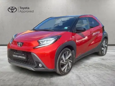 Toyota Aygo X 1.0 Lounge 72cv del 2022 usata a Osnago