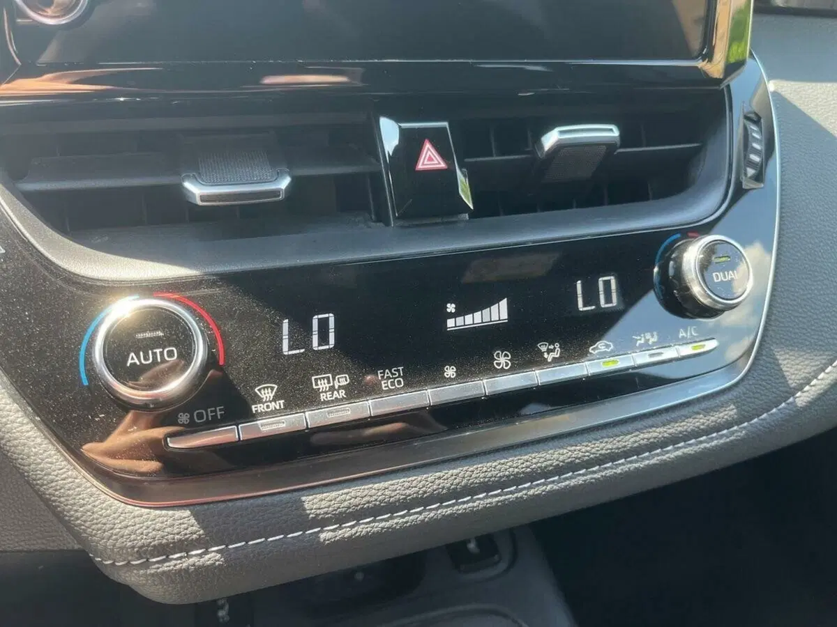Toyota Corolla Touring Sports usata a Lecco (20)