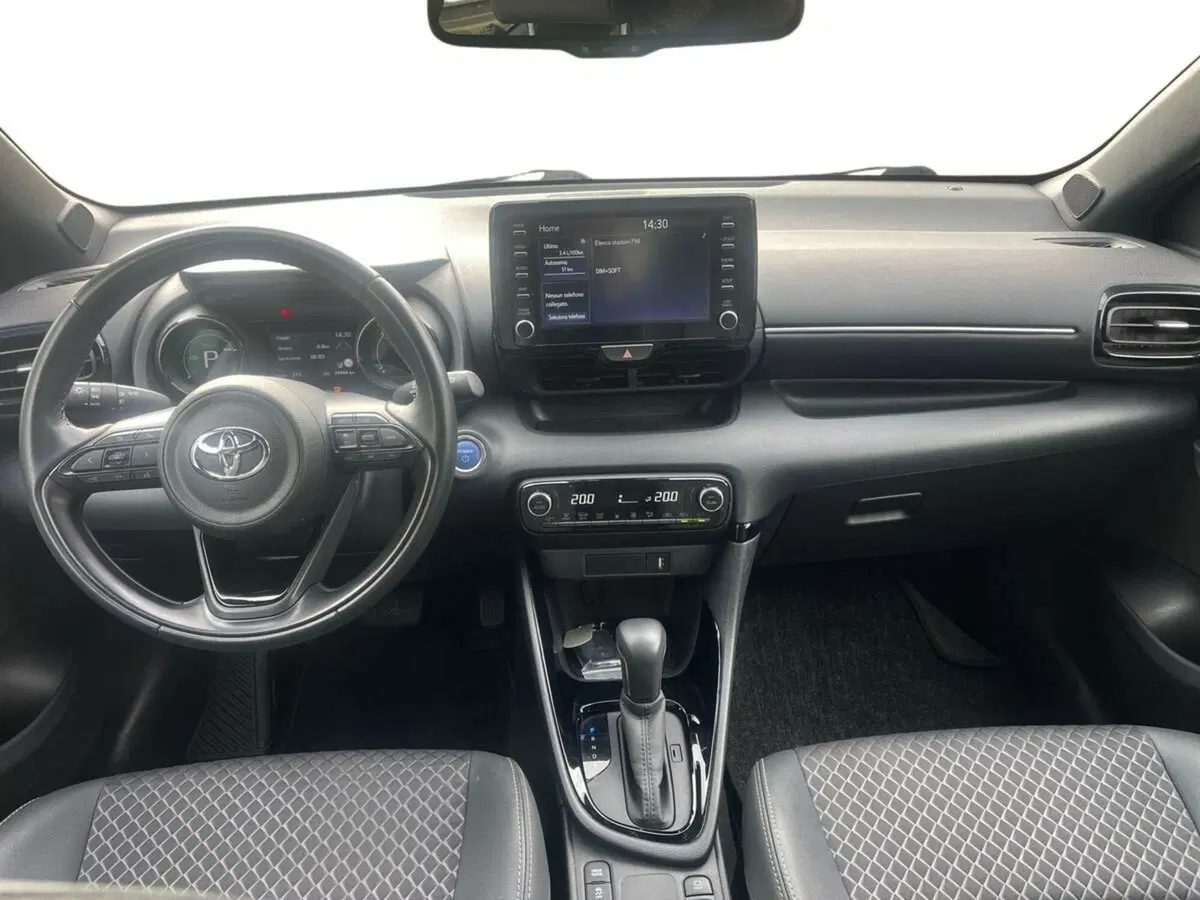 Toyota Yaris usata a Lecco (9)