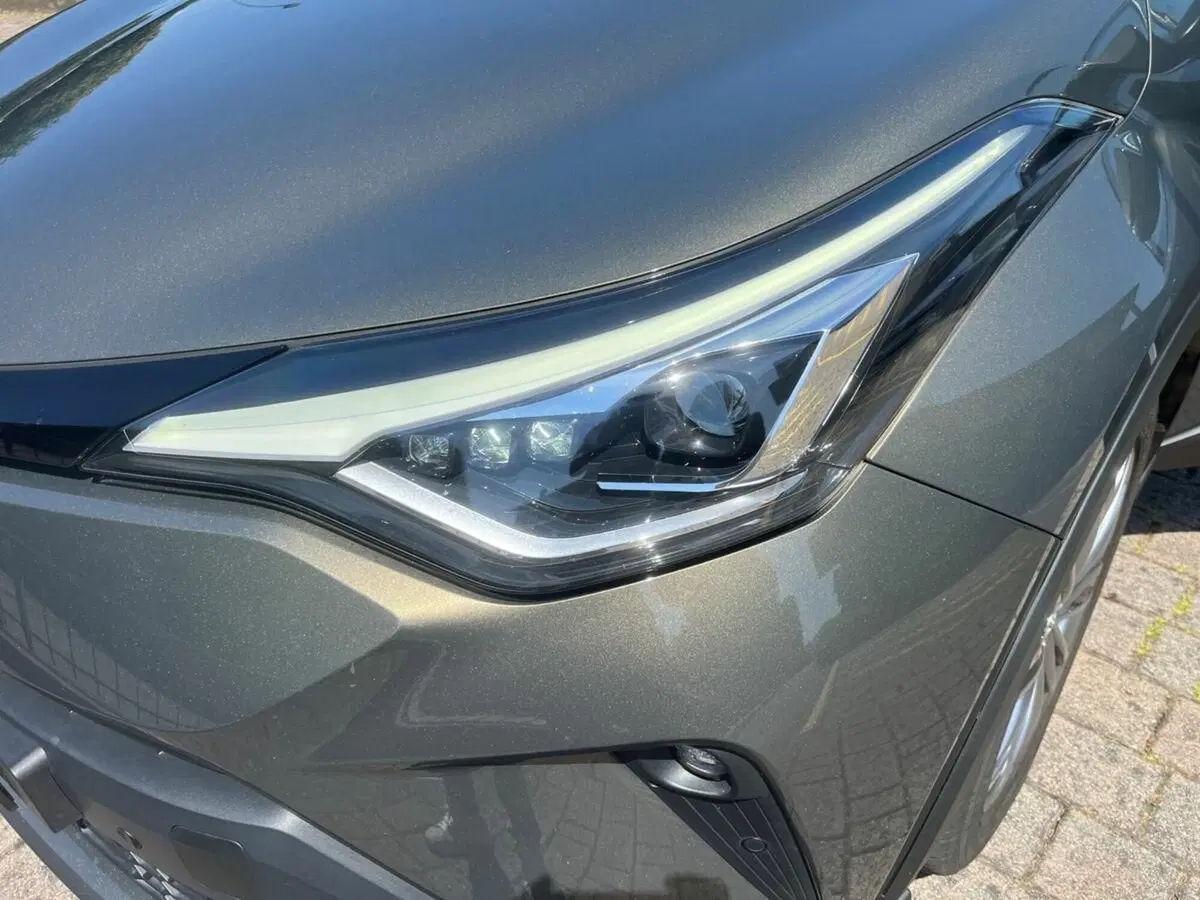Toyota Toyota C-HR usata a Lecco (14)