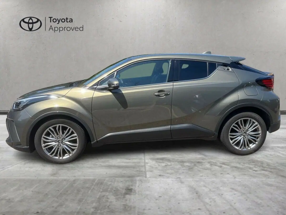Toyota Toyota C-HR usata a Lecco (3)