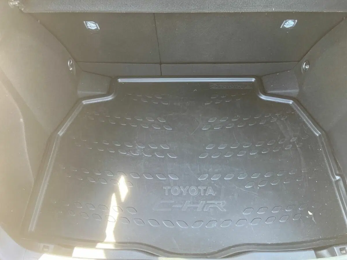 Toyota Toyota C-HR usata a Lecco (6)