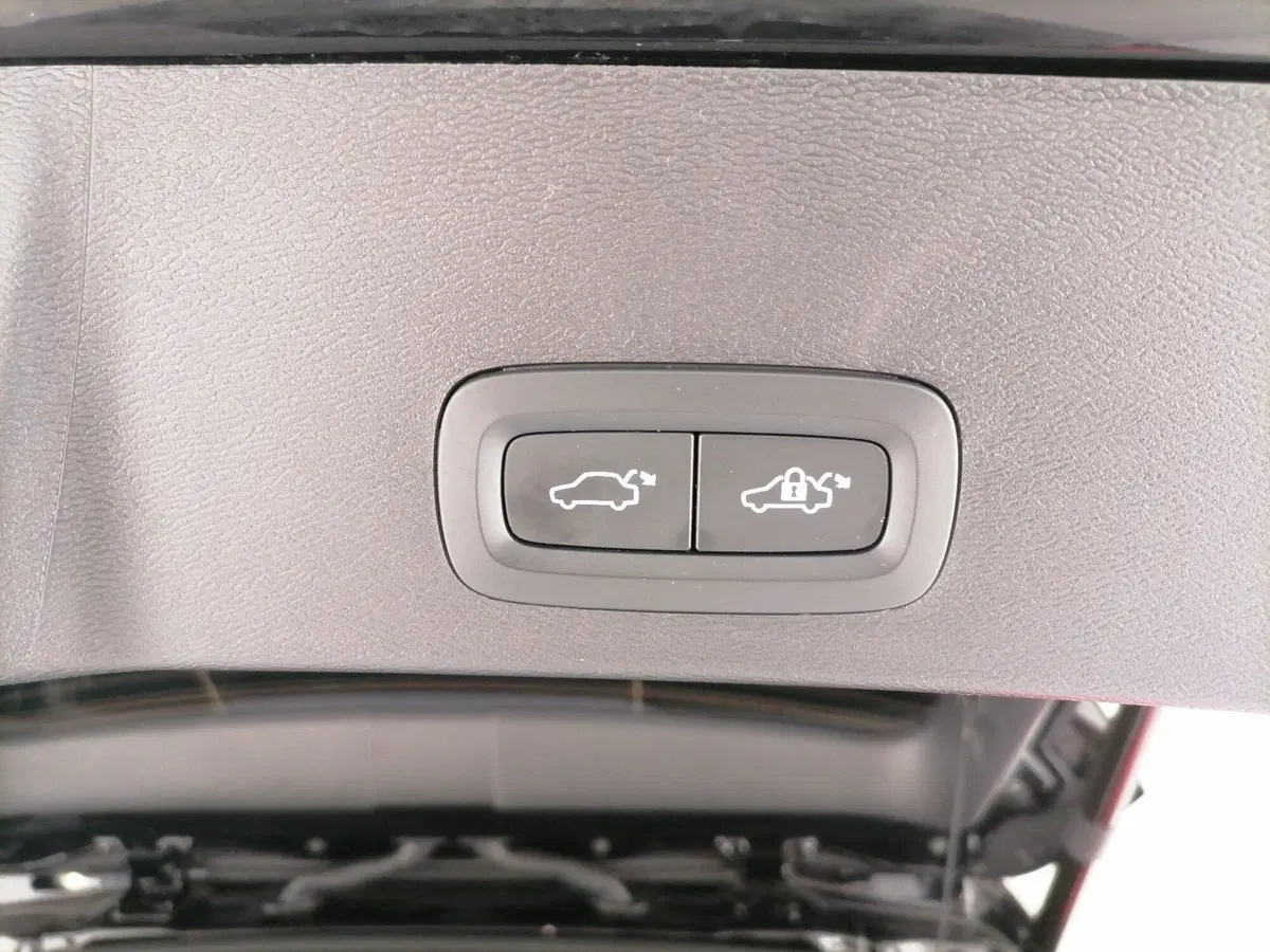 Volvo XC40 usata a Roma (11)