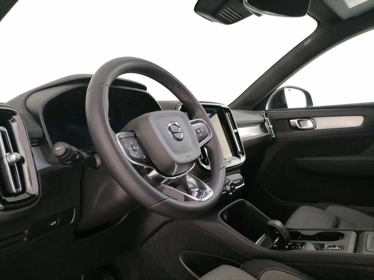 Volvo XC40 usata a Roma (12)