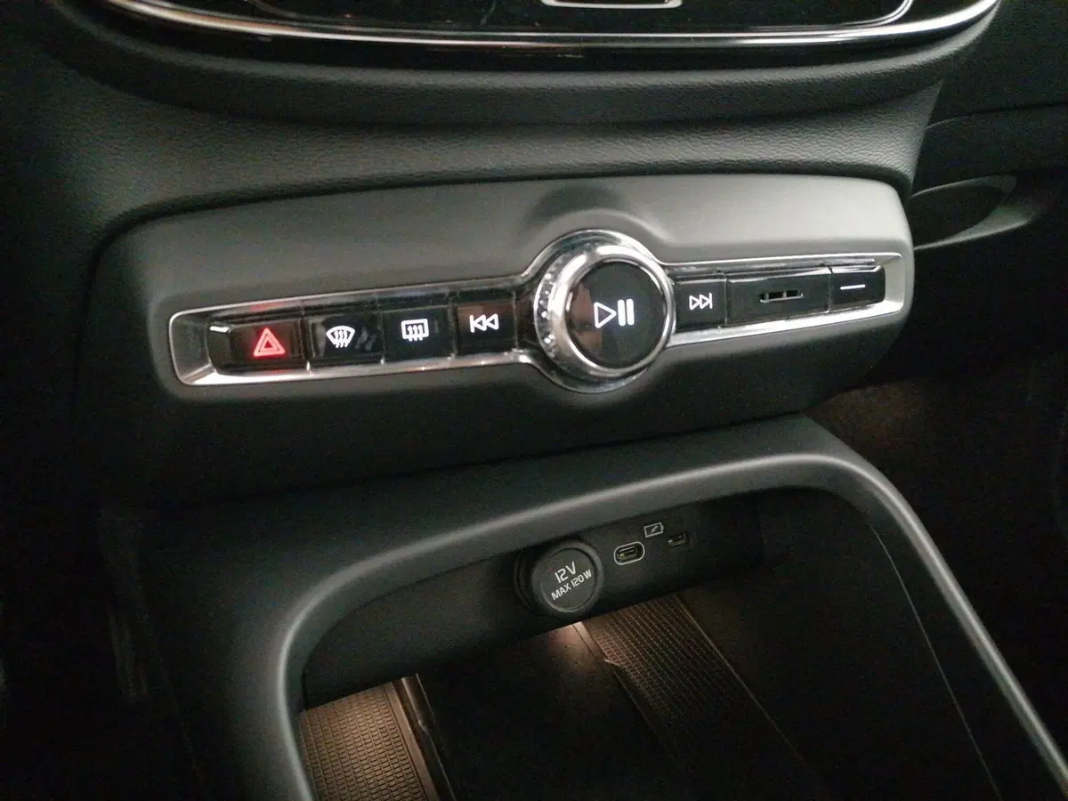 Volvo XC40 usata a Roma (15)