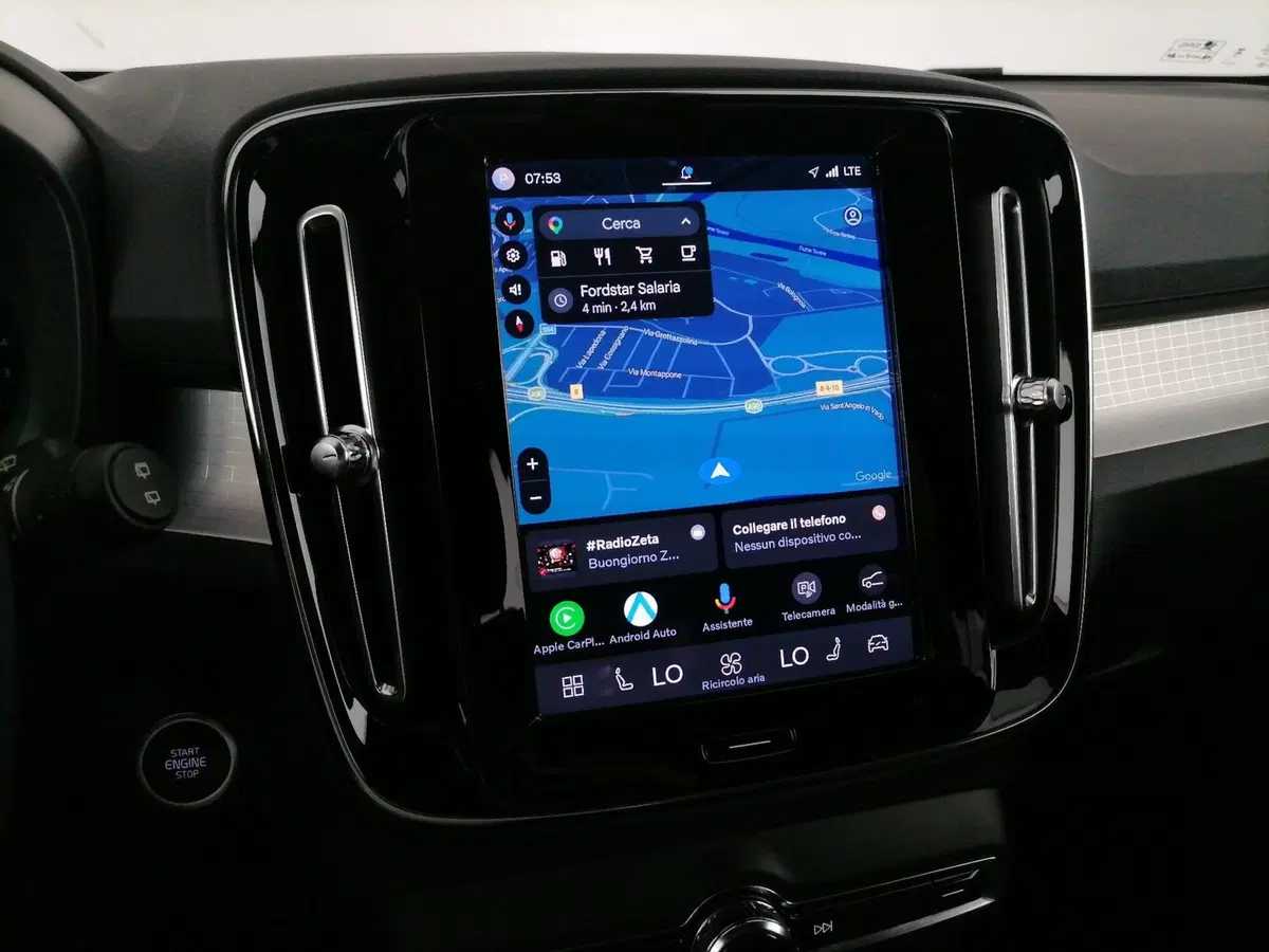 Volvo XC40 usata a Roma (18)