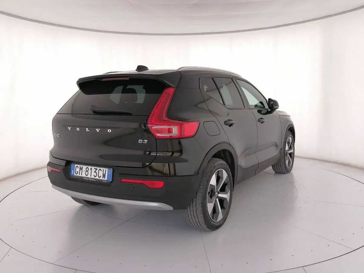Volvo XC40 usata a Roma (2)
