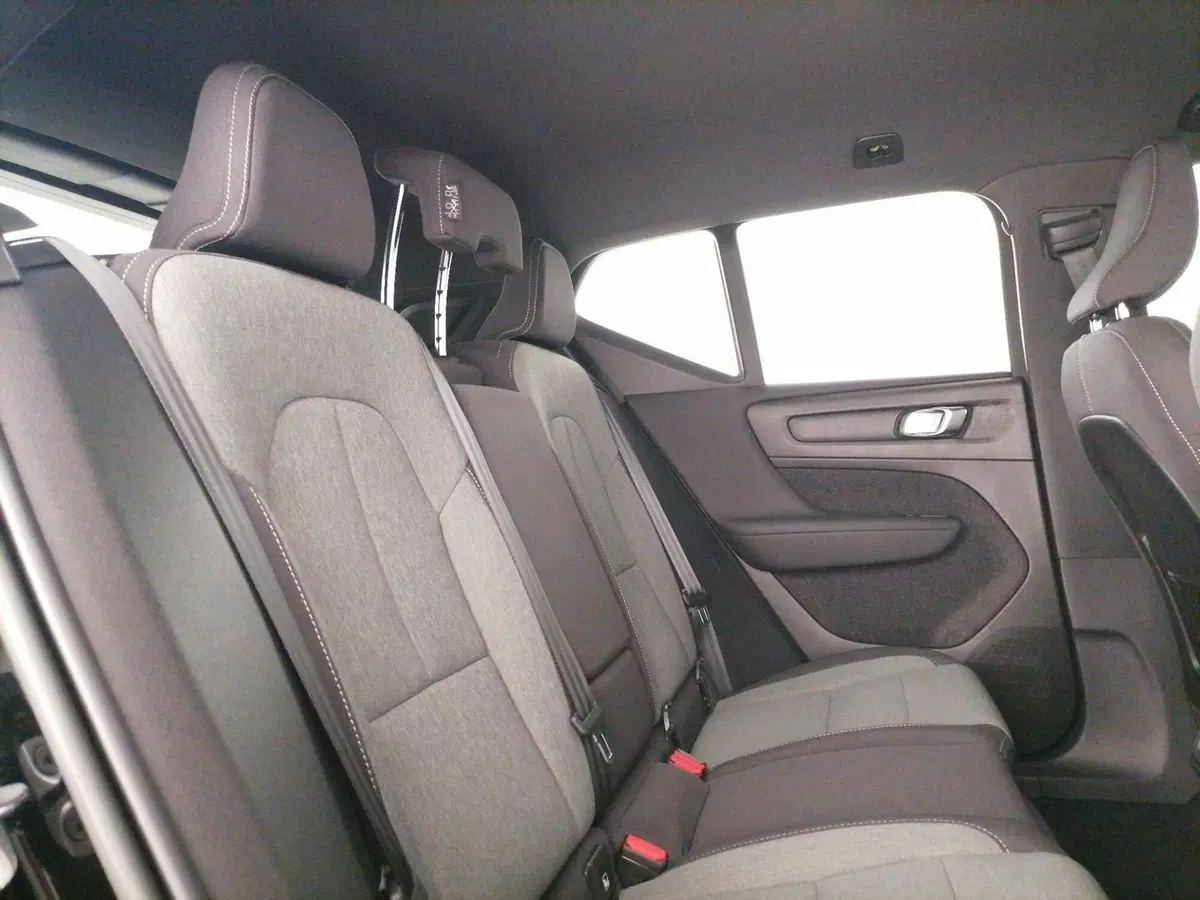 Volvo XC40 usata a Roma (8)