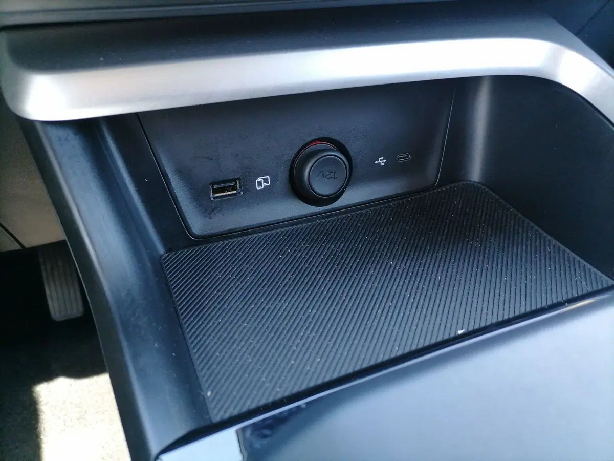 Mg ZS EV usata a Roma (19)