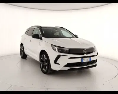 Opel Grandland 1.5 ecotec Ultimate s&amp;s 130cv at8 del 2024 usata a Capua