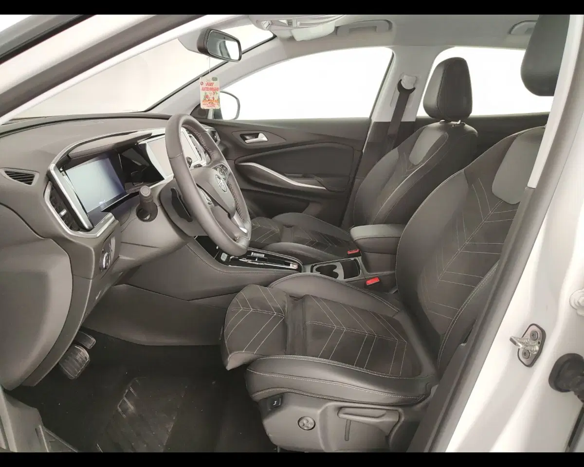 Opel Grandland usata a Caserta (16)