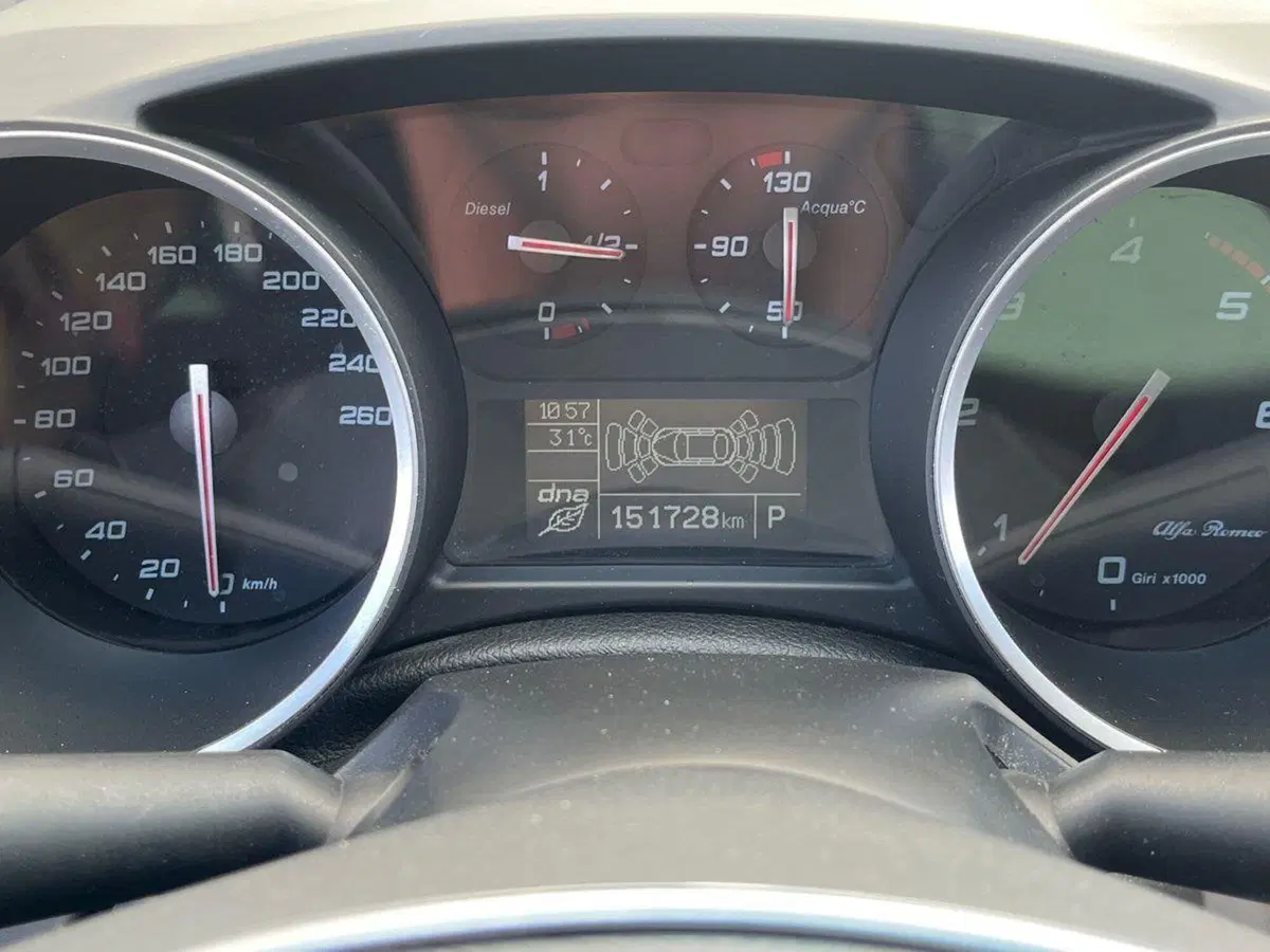 Alfa Romeo Giulietta usata a Ragusa (8)