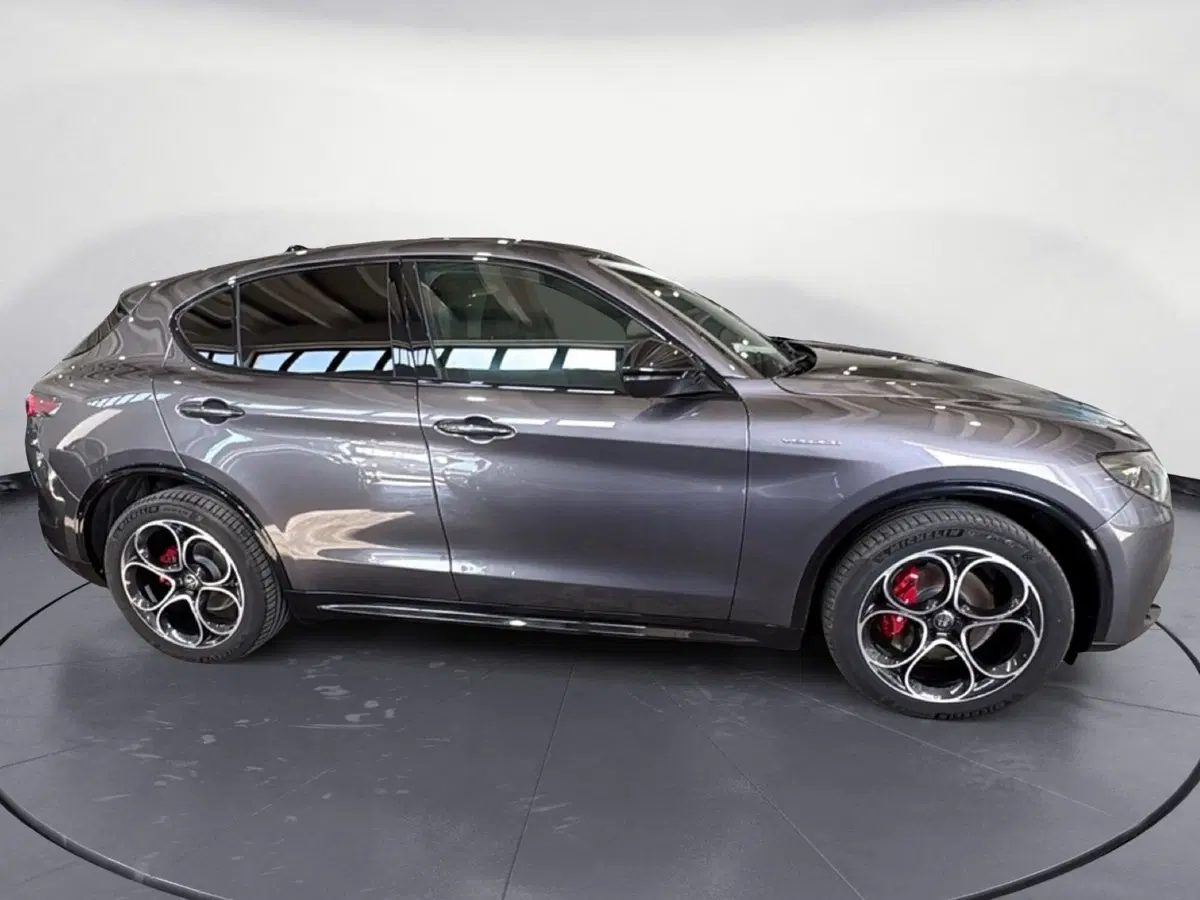 Alfa Romeo Stelvio nuova a Agrigento (2)