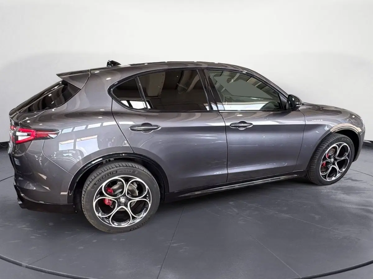Alfa Romeo Stelvio nuova a Agrigento (7)