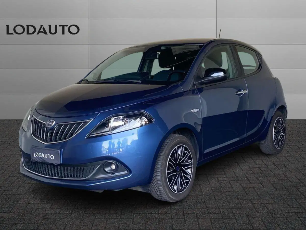 Lancia Ypsilon usata a Bergamo