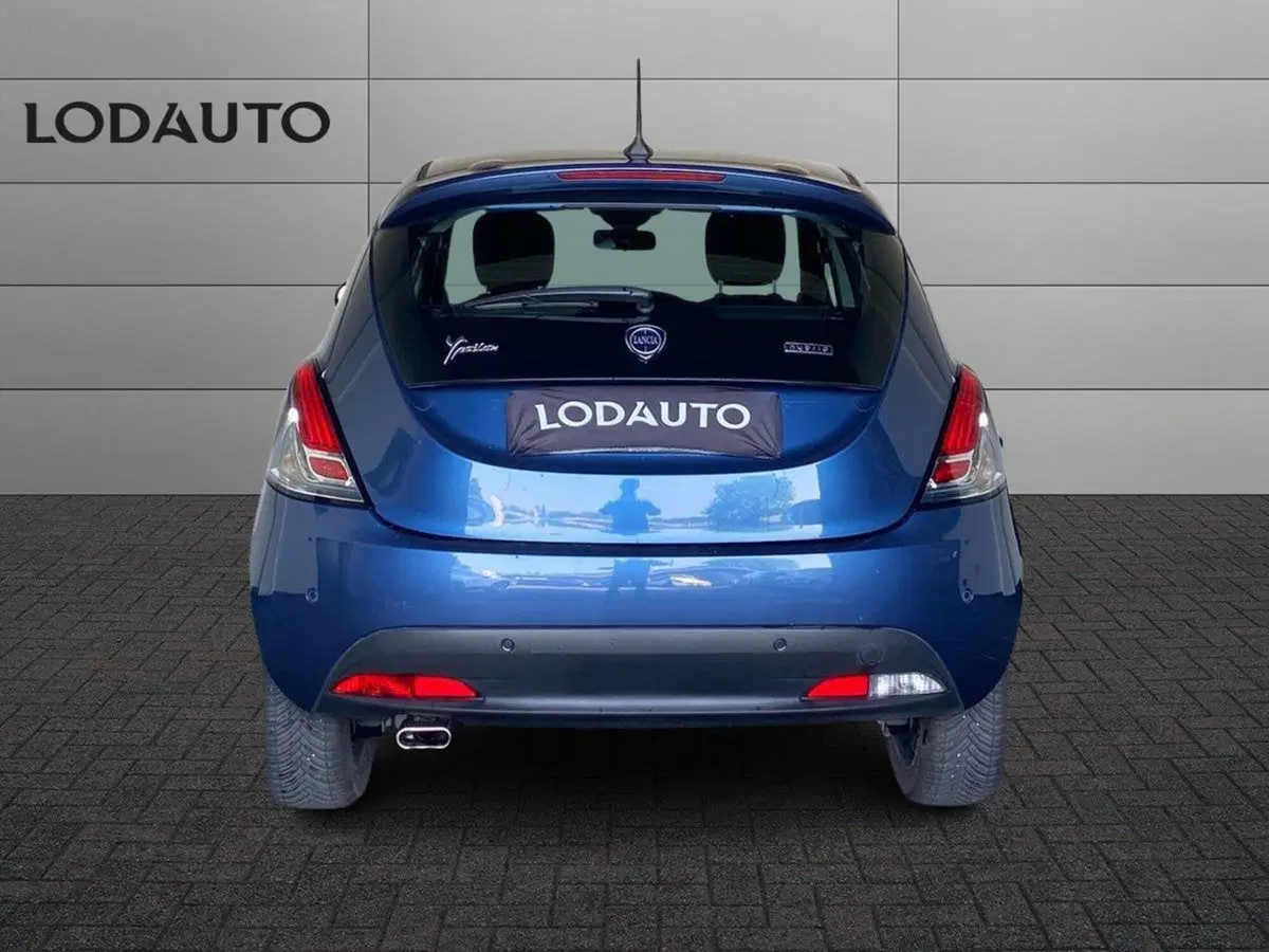 Lancia Ypsilon usata a Bergamo (4)