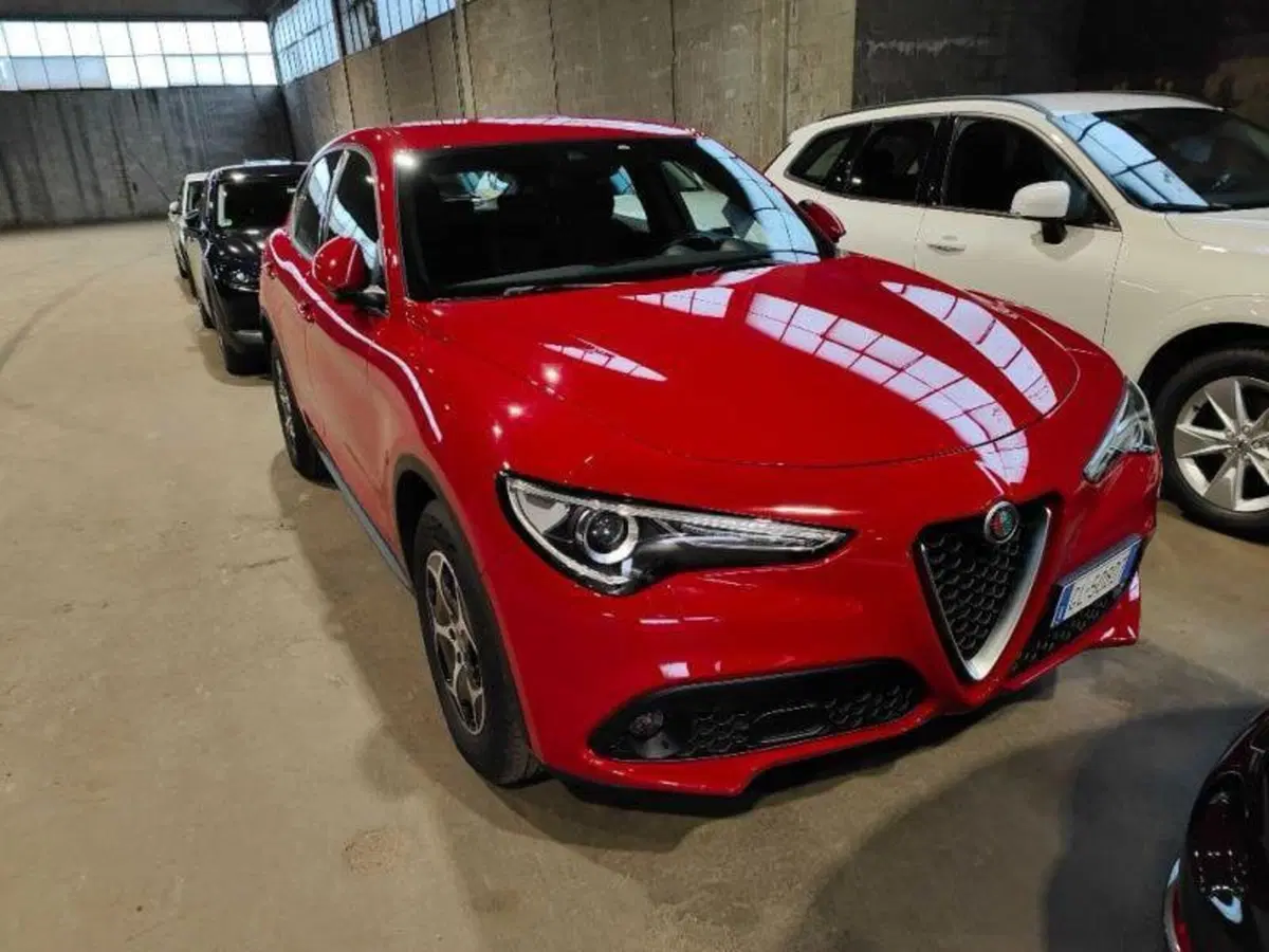 Alfa Romeo Stelvio usata a Bologna (4)