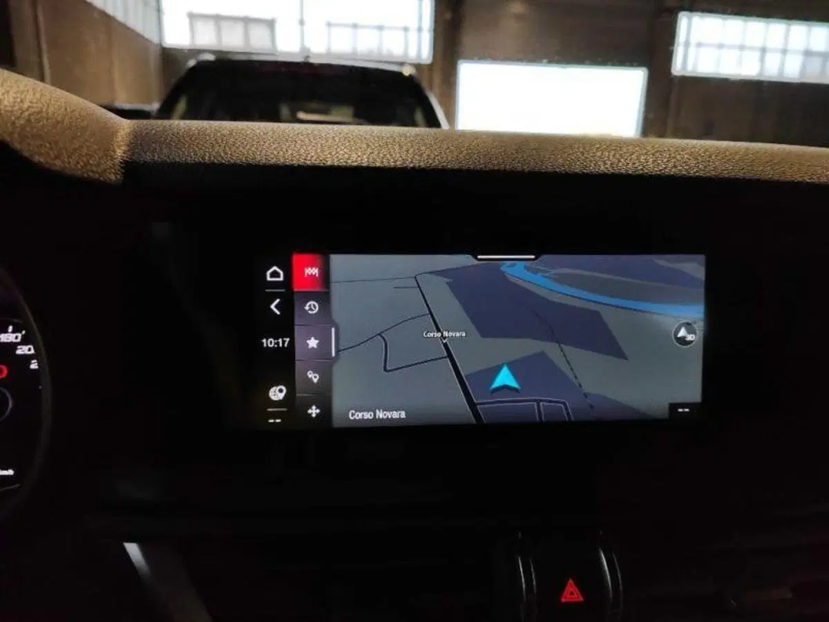 Alfa Romeo Stelvio usata a Bologna (6)