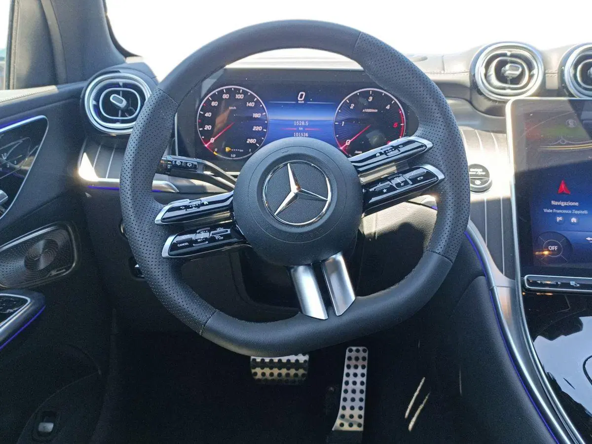 Mercedes-Benz GLC SUV usata a Bari (11)