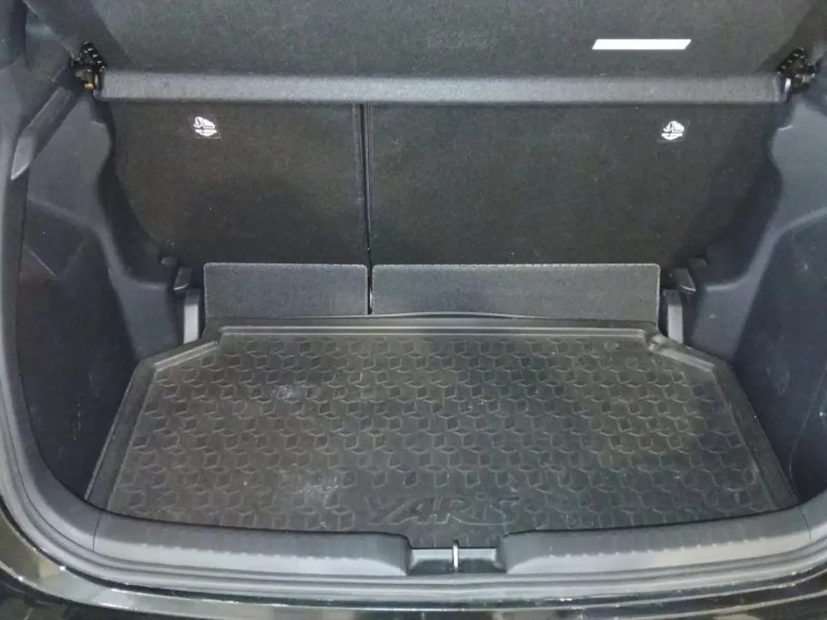 Toyota Yaris usata a Genova (17)