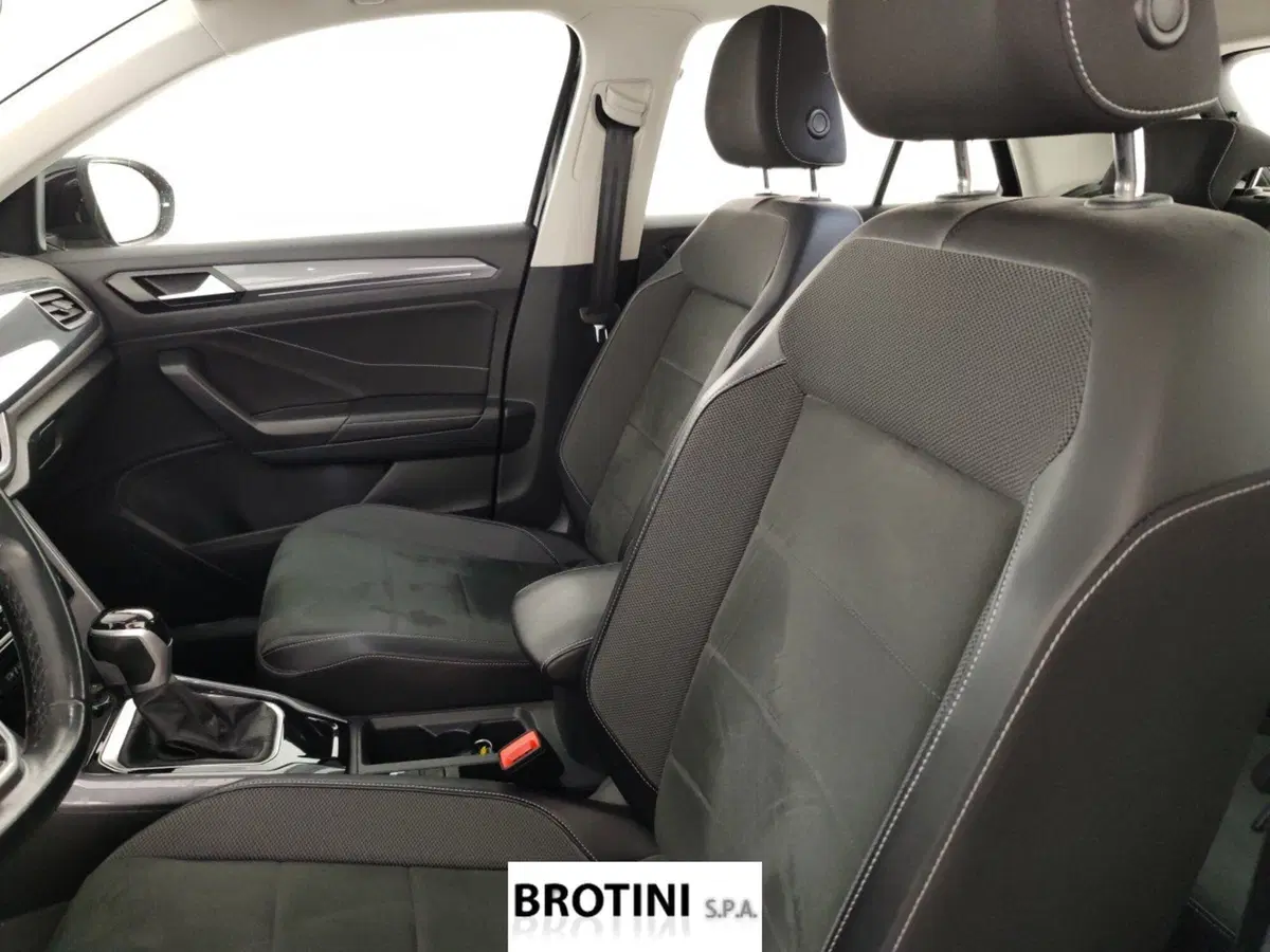 Volkswagen T-Roc usata a Massa-Carrara (9)