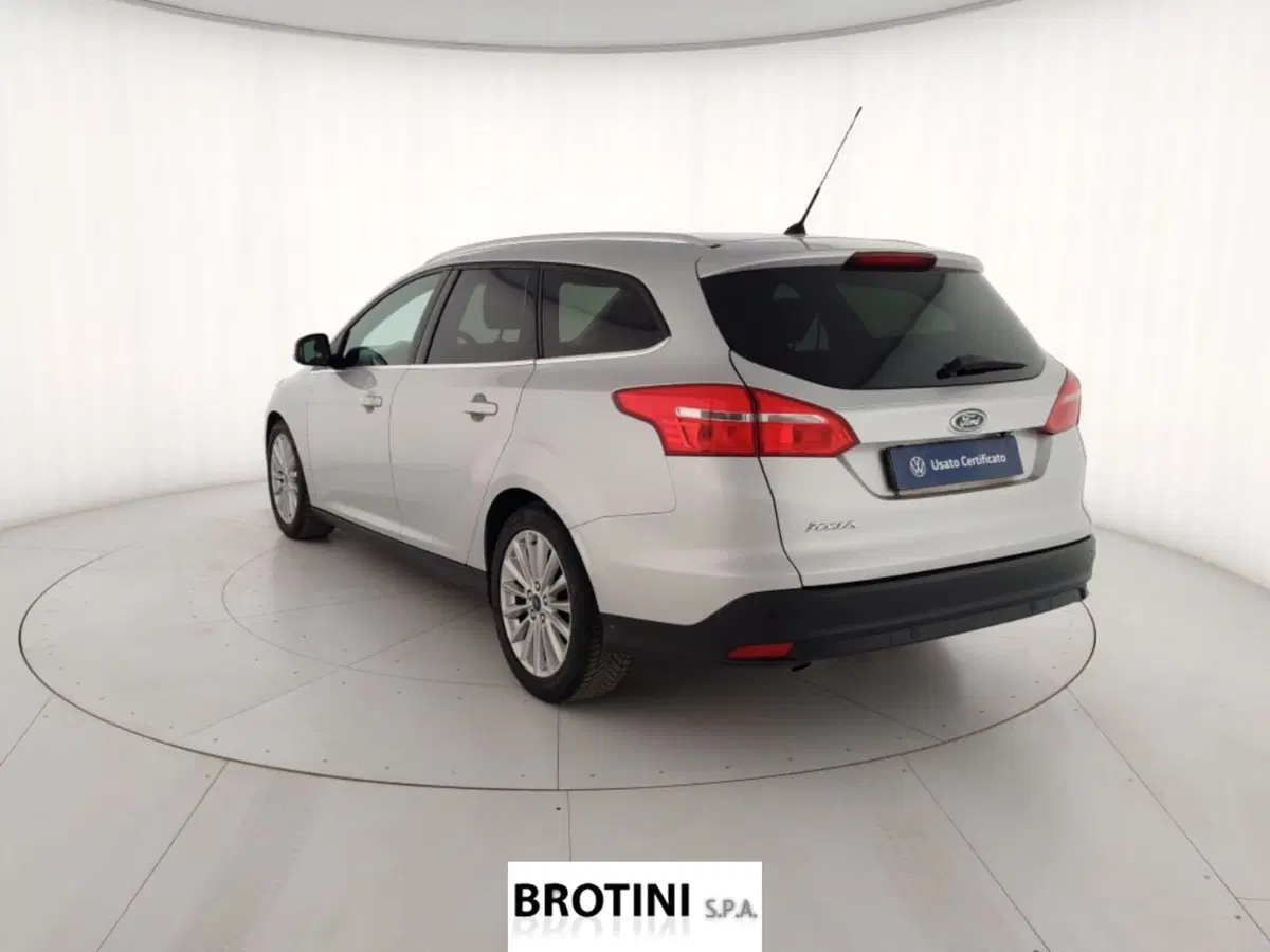 Ford Focus Station Wagon usata a Massa-Carrara (2)