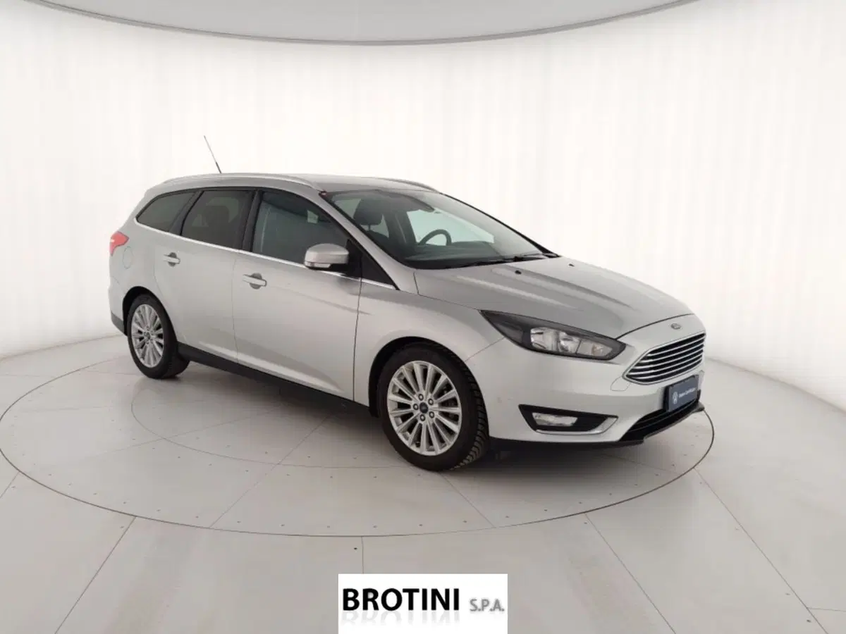 Ford Focus Station Wagon usata a Massa-Carrara (4)