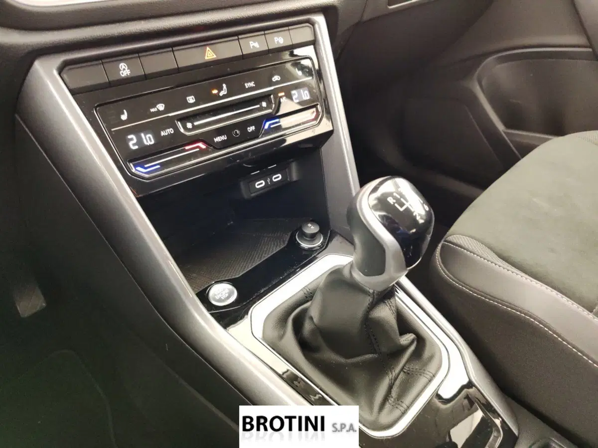 Volkswagen T-Roc usata a Massa-Carrara (11)
