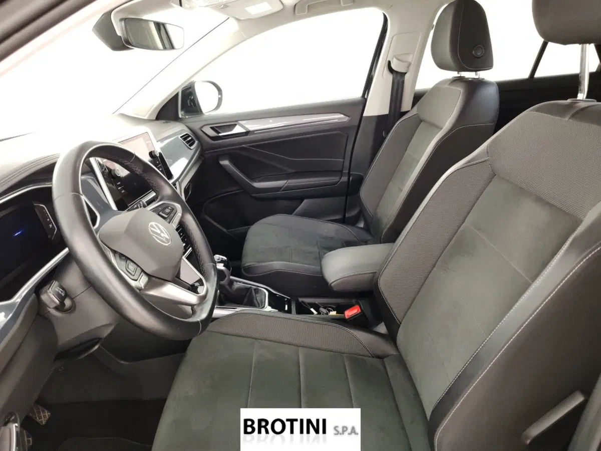 Volkswagen T-Roc usata a Massa-Carrara (7)