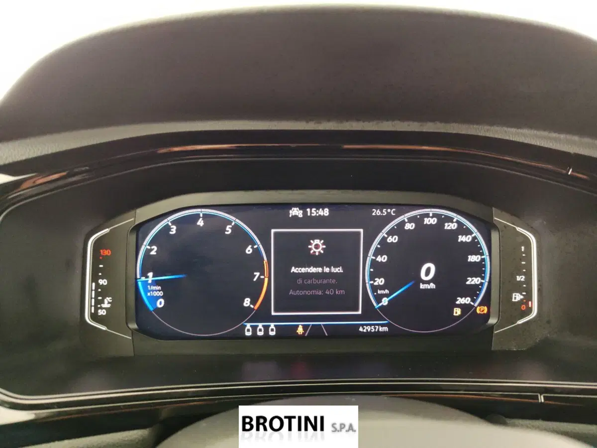 Volkswagen T-Roc usata a Massa-Carrara (14)
