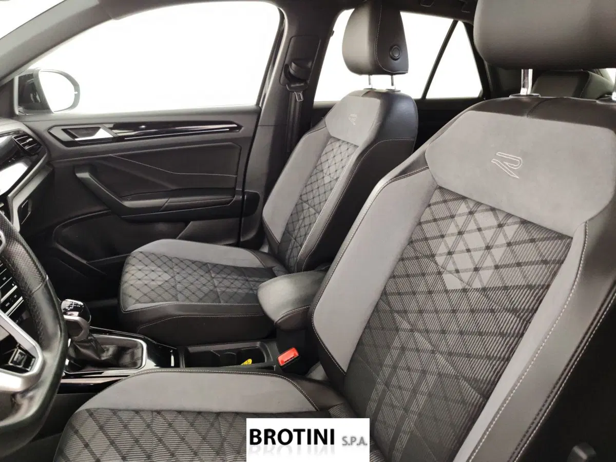 Volkswagen T-Roc usata a Massa-Carrara (7)