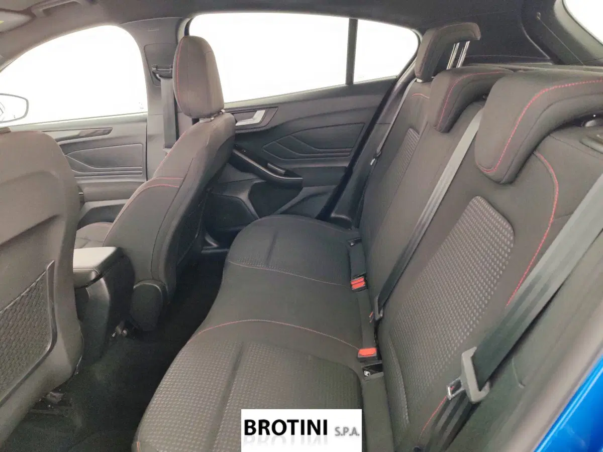 Ford Focus usata a Massa-Carrara (13)