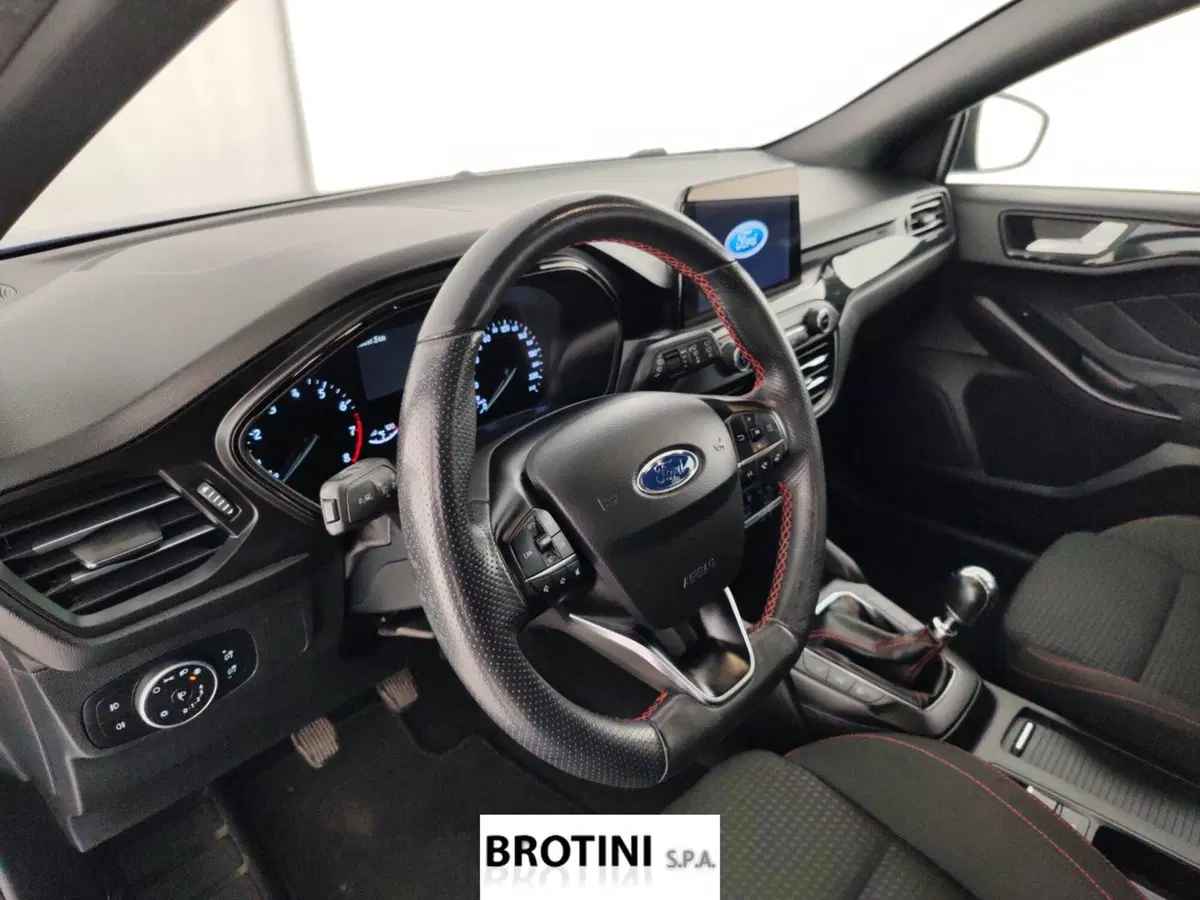 Ford Focus usata a Massa-Carrara (8)