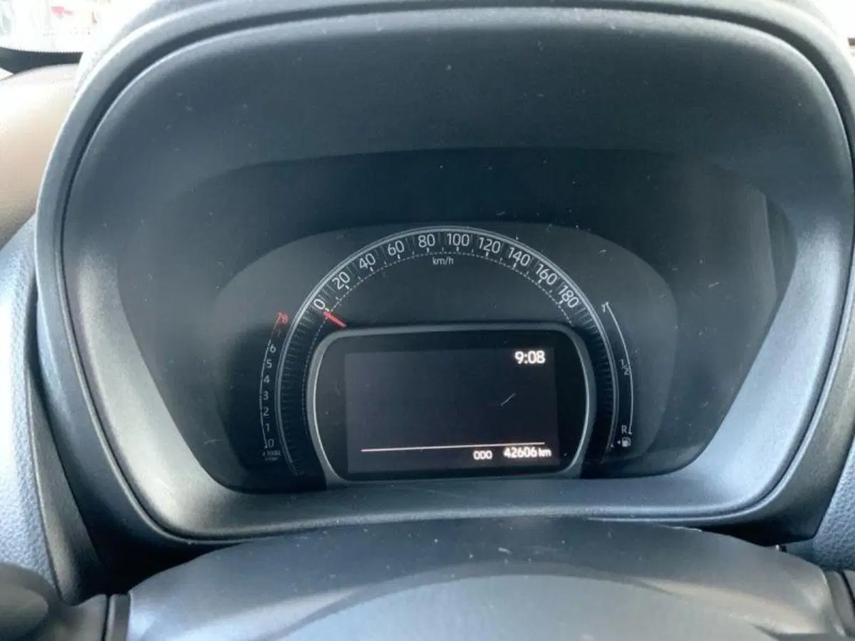 Toyota Aygo X usata a Perugia (10)