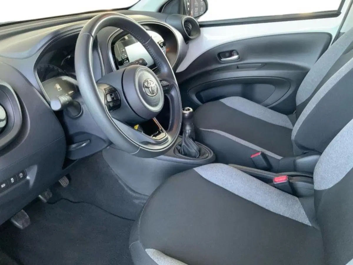 Toyota Aygo X usata a Perugia (8)