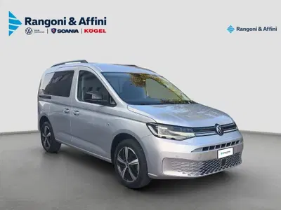 Volkswagen Veicoli Commerciali Caddy 2.0 tdi scr 122cv Life dsg7 del 2023 usata a Castegnato