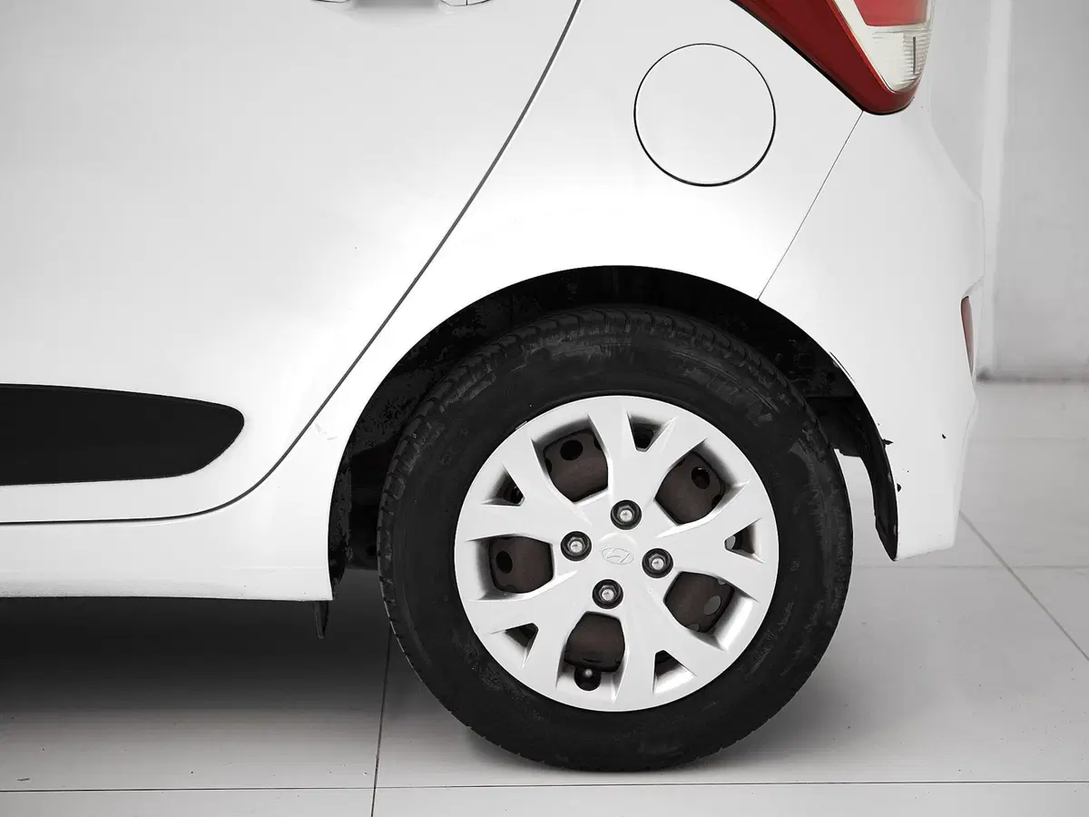 Hyundai i10 usata a Prato (5)