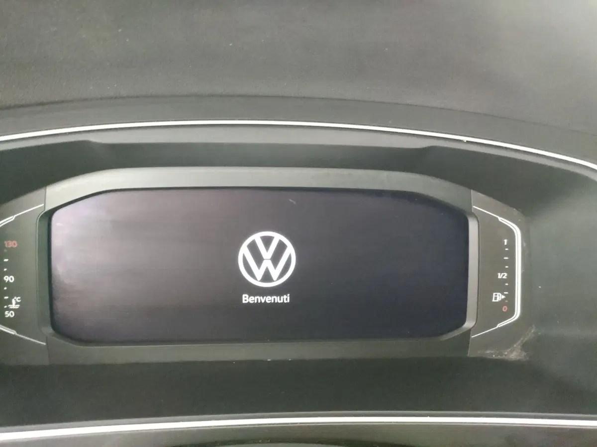 Volkswagen Tiguan usata a Napoli (19)