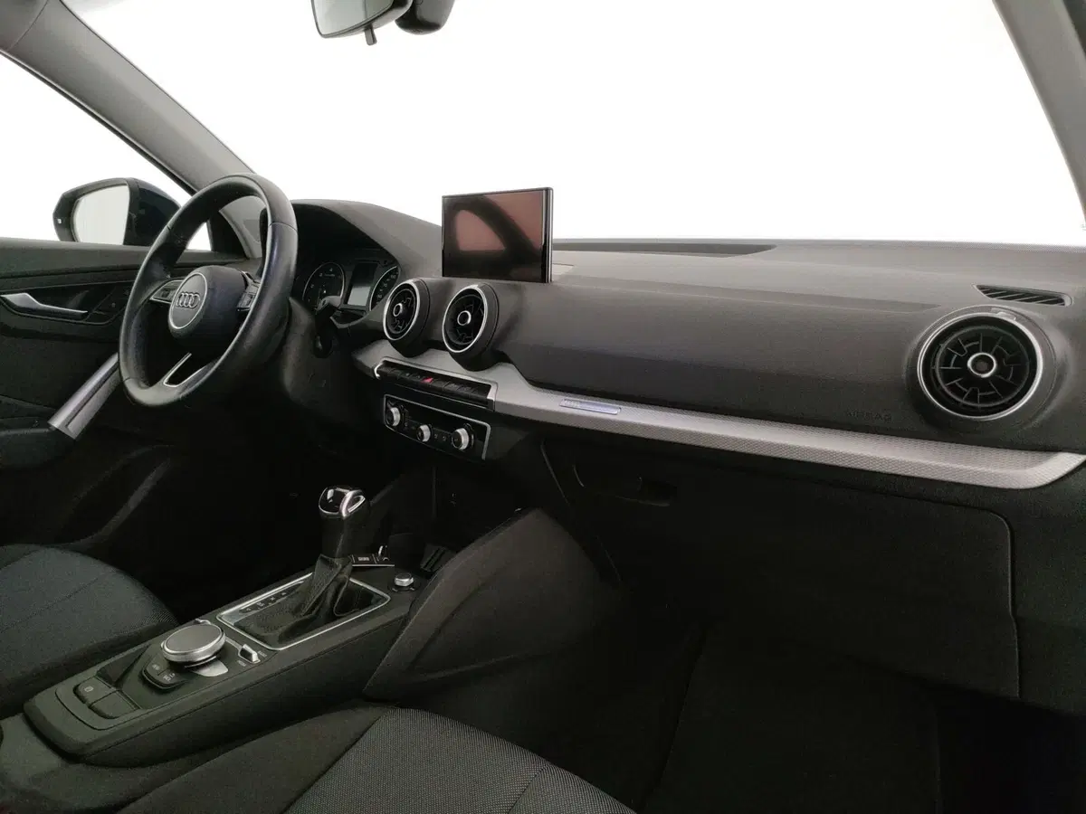 Audi Q2 usata a Napoli (10)